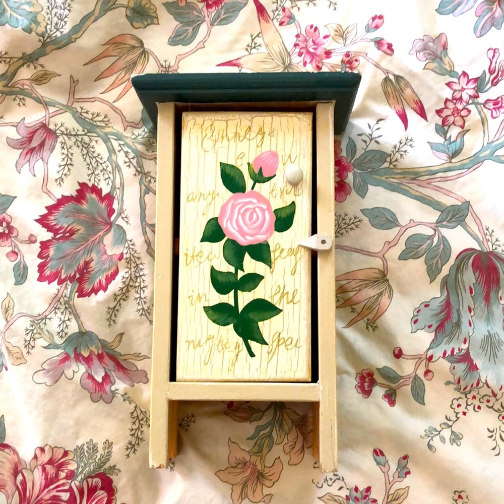 Jewelry box